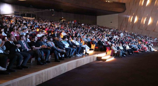 DENİBin genç buluşçuları ödülleriyle buluştu