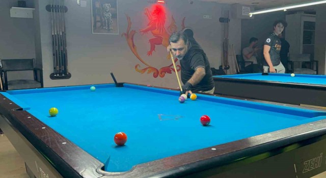 Depremin vurduğu İskenderunda bilardo turnuvası başladı