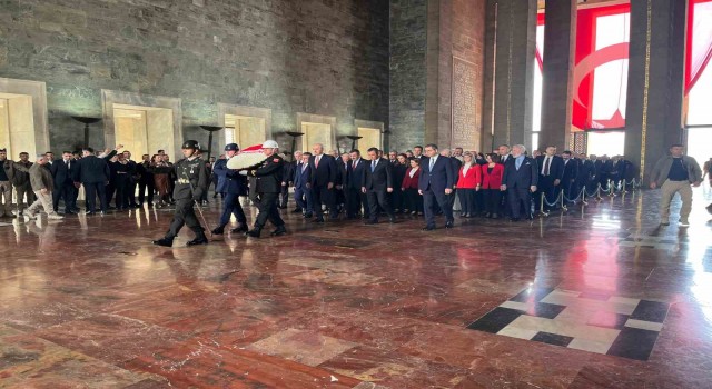 Devlet erkanı Anıtkabirde