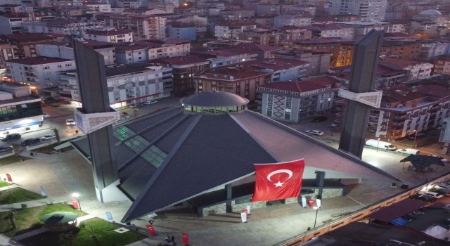 Dünya Kuran-ı Kerimi güzel okuma birincisi Canikte