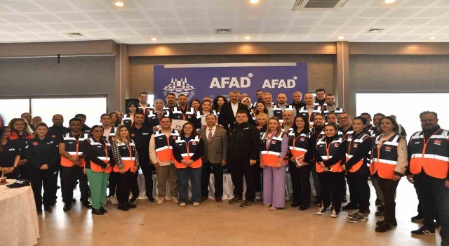 Edirnede AFAD gönüllüleri sertifikalarını aldı