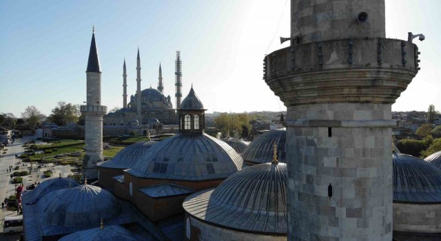Edirnede Ramazan Bayramı namazında camiler doldu taştı