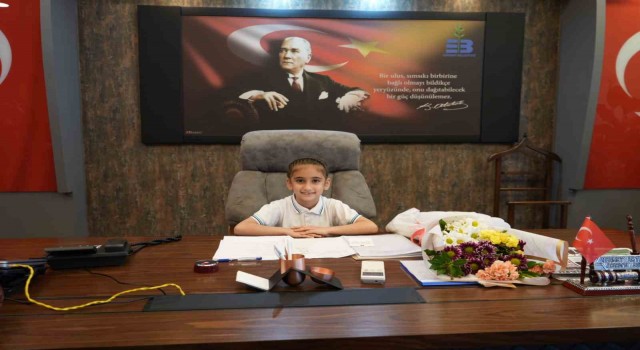 Edremit Belediyesinde koltuk çocukların