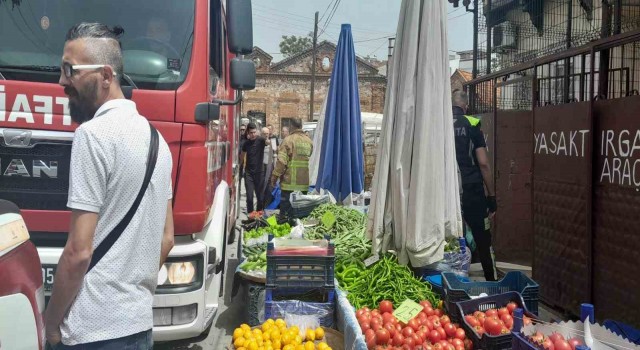 Edremitte pazar yerinde yangın paniği