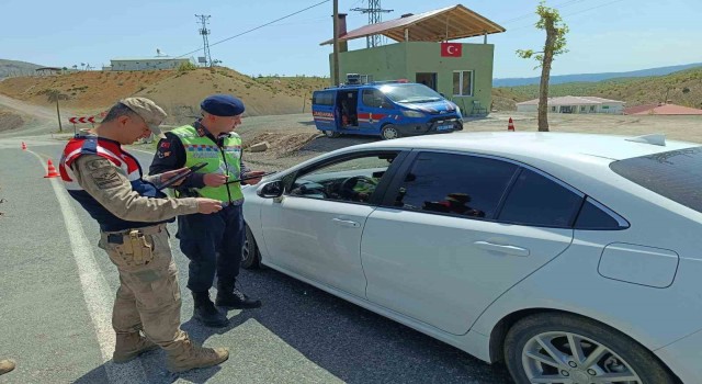 Elazığda huzurlu sokaklar narkotik uygulaması: 3 bin 692 kişi sorgulandı, 33 şahıs yakalandı
