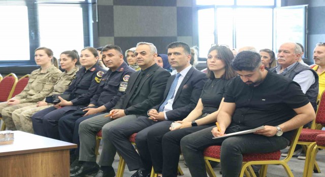 Elazığda ‘kadına yönelik şiddetle mücadele semineri verildi