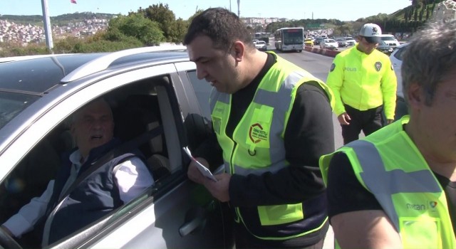 Emniyetli Hayat Derneği tarafından trafikteki sürücülere farkındanlık etkinliği düzenlendi