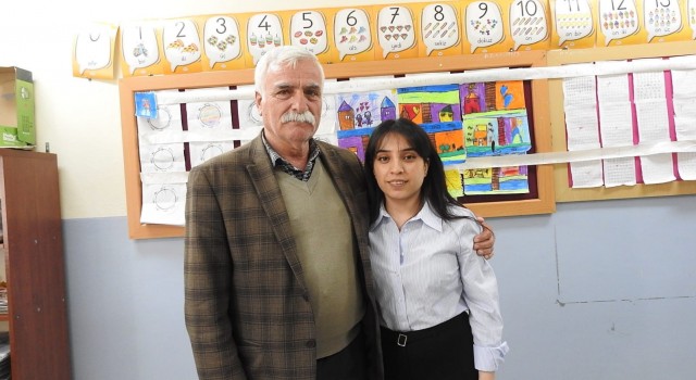 Erzincanda iki kadının aday olduğu seçimde oylar eşit çıkınca muhtar kura ile belirlendi