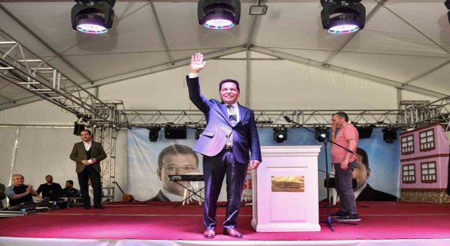 Esenyurtlularla buluşan Belediye Başkanı Prof. Dr. Ahmet Özer: “Esenyurtu barış ve kardeşlik şehrine dönüştüreceğiz”
