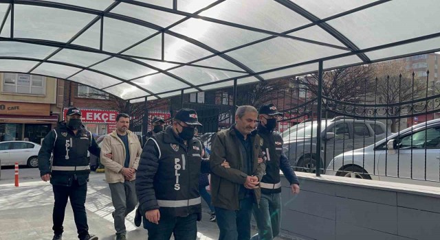 Eskişehirde 4 FETÖ şüphelisi yakalandı