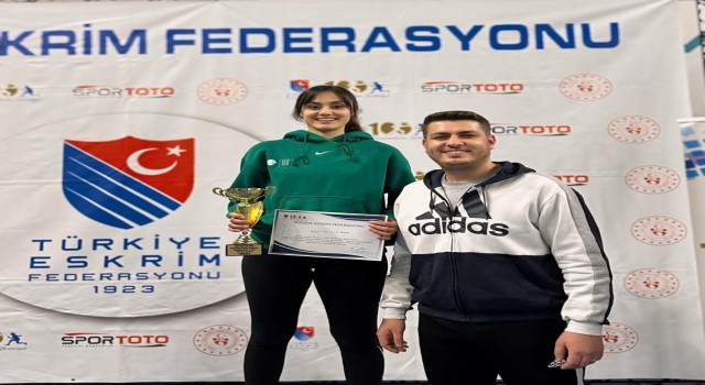 Eskişehirli sporcu Ankaradan madalya ile döndü