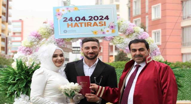 Evlenen çiftlerin tercihi: 24.04.2024
