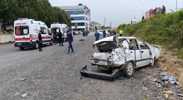 Feci kaza kamerada: Kaldırımda yürürken hayatından oldu