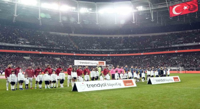 Fenerbahçe ile Beşiktaş arasında 11 milyar 915 milyon TLlik derbi!