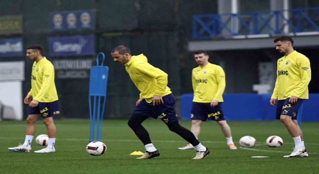 Fenerbahçe, Sivasspor maçı hazırlıklarına devam etti