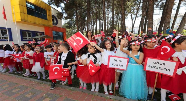 GAÜNlü minikler 23 Nisanı coşkuyla kutladı