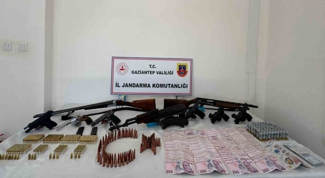 Gaziantepte Mercek operasyonuyla çok sayıda kaçak silah ele geçirildi