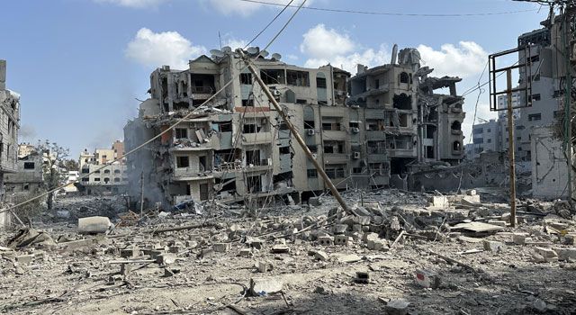 Gazze'de Açlık Felaketi: Dünya Doktorları Acil Yardım Çağrısı Yaptı