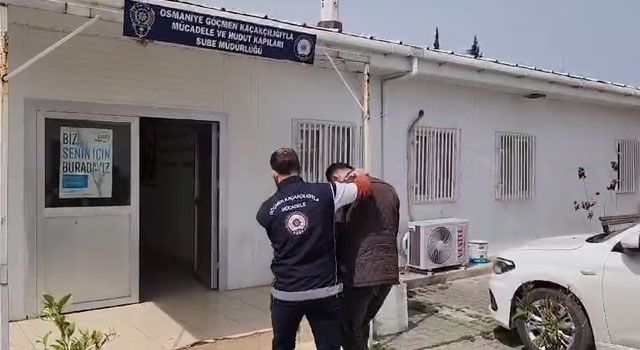 Göçmen Kaçakçıları Yakalandı