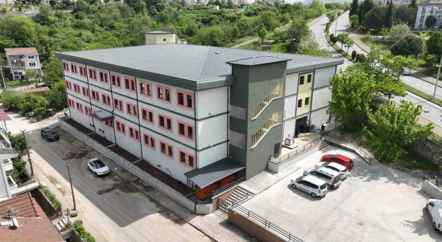 Gölcükteki atıl iş merkezi eğitim yuvası oldu