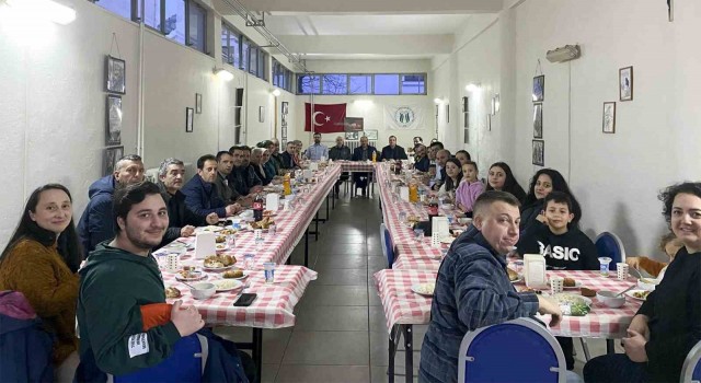 Hendek MYOdan emekliye ayrılan Öğretim Görevlisine veda