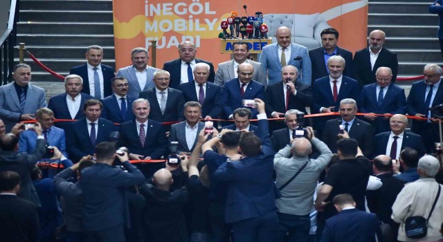 İnegölde mobilya şöleni başladı