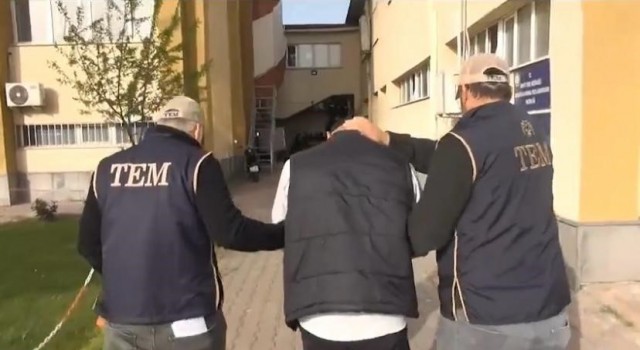 Irak ve Suriyede faaliyet yürüten 5 DEAŞlı yakalandı