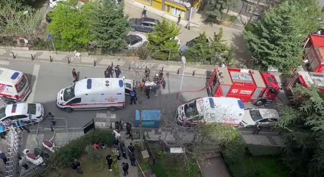 İstanbul Valiliğinden gece kulübündeki yangına ilişkin açıklama: “Hayatını kaybedenlerin sayısı 7, 6sı ağır 9 kişi yaralı