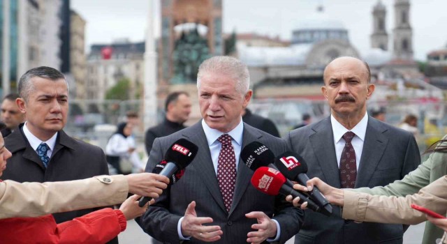 İstanbul Valisi Davut Gül, İstanbuldaki 1 Mayıs tedbirlerini denetledi