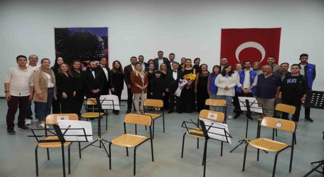 İzmir Senfoni orkestrası Çivrilde ilk kez konser verdi