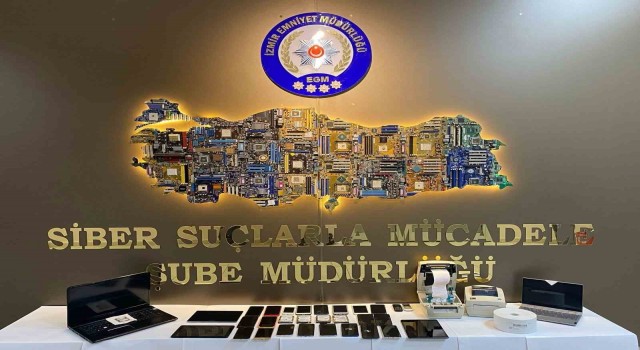 İzmirde internet sitesi dolandırıcılarına operasyon: 9 şüpheli yakalandı