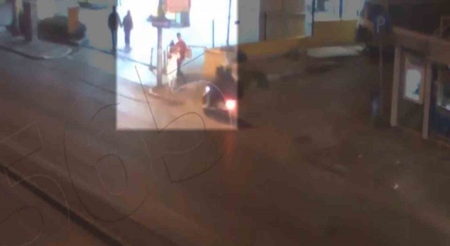 İzmirde motosikletli kapkaççılar kıskıvrak yakalandı