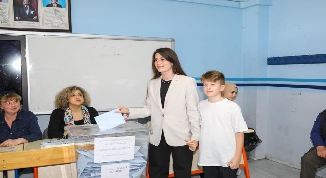 İzmire 33lük iki başkan