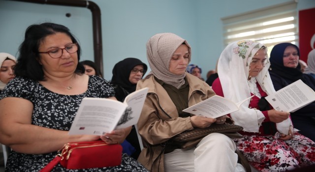 Kadınlar, yazar Fatma Burçakla kitabını konuştu
