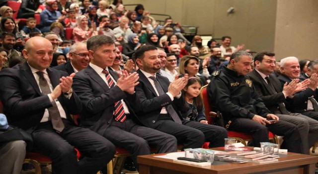 Kağıthanede 23 Nisan coşkusu