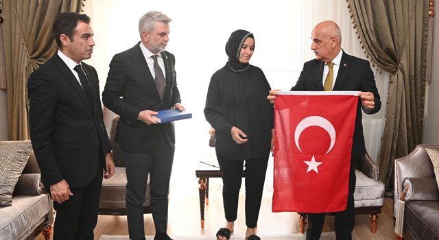 Kahramanmaraş Büyükşehir Belediye Başkanı Görgel, Şehit Ailelerini Ziyaret Etti