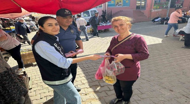 Karacasuda polis ekipleri vatandaşları KADES konusunda bilgilendirdi