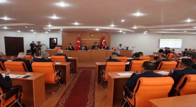 Karaman Belediyesinde yeni dönemin ilk meclis toplantısı yapıldı