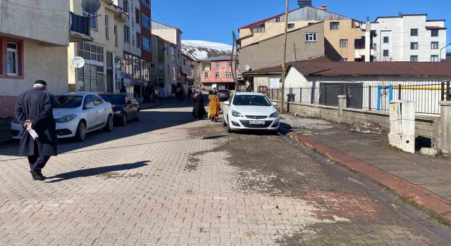 Karlıovada kış bitti, bahar temizliği başladı