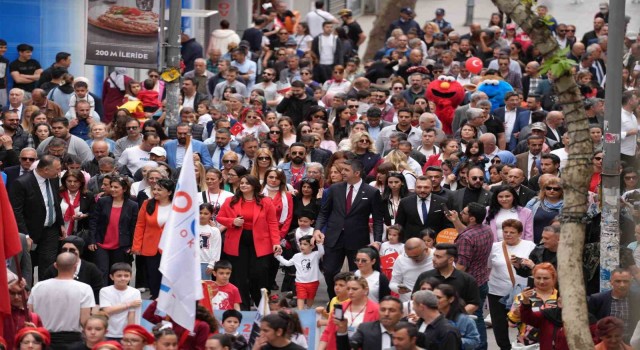 Kartalda ‘23 Nisan coşkusu doyasıya yaşandı