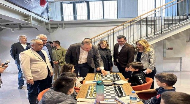 Kartalda satranç turnuvasında hamleler yarıştı
