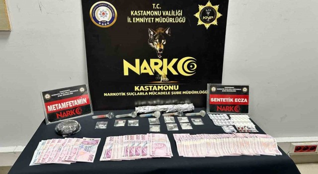 Kastamonuda uyuşturucu ile yakalanan 3 şahıs gözaltına alındı