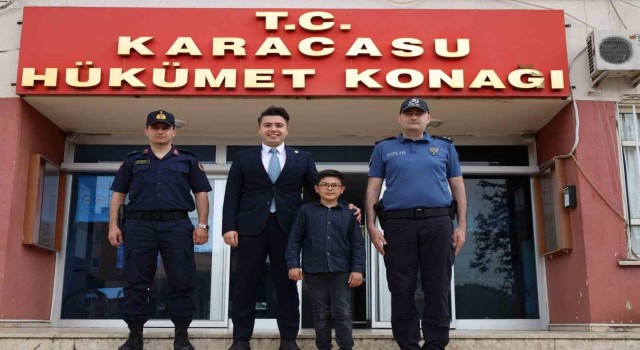 Kaymakam Gündoğdu koltuğunu Karabacaklıya devretti
