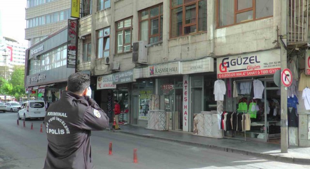 Kayseride iş yeri kurşunlandı