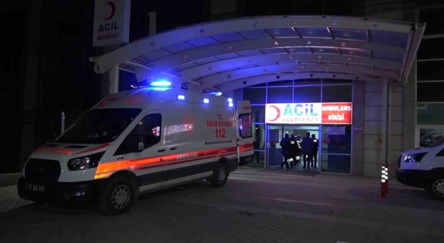 Kırıkkalede ambulans ile ticari taksi çarpıştı: 4 yaralı