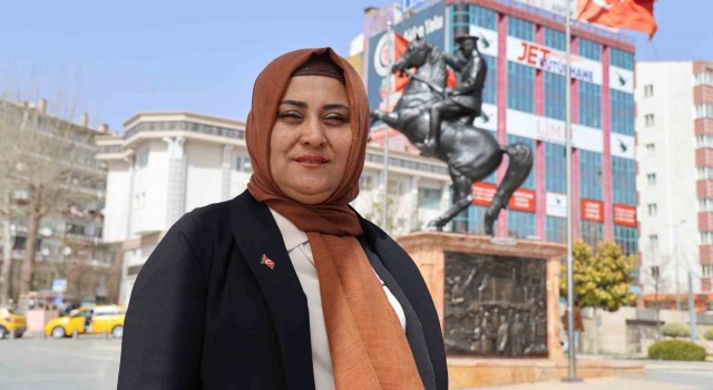 Kırşehirin en büyük mahallesinin muhtarı kadın oldu