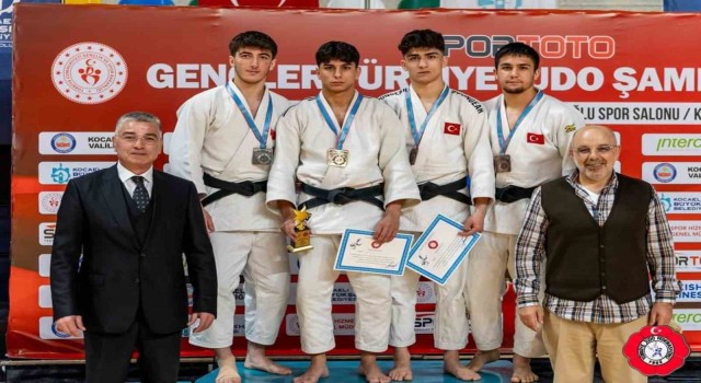 Kocaelinin gençleri judoda zirvede