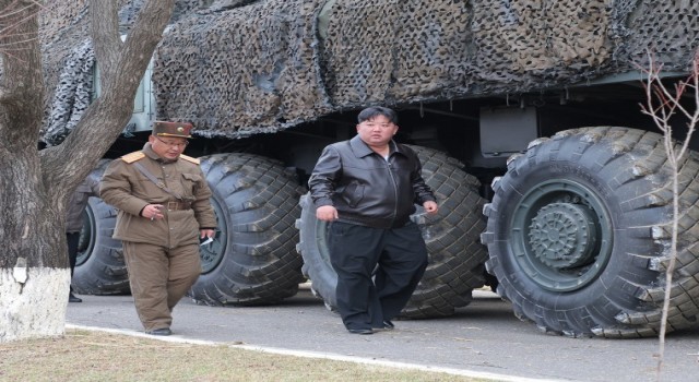 Kuzey Korenin hipersonik savaş başlığı taşıyan yeni balistik füzesi başarıyla denendi