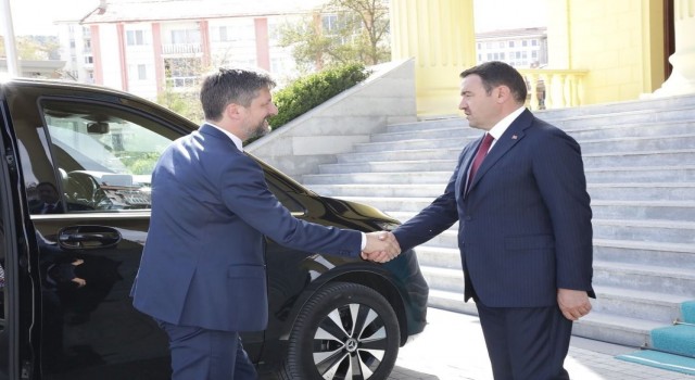 Macaristan Ankara Büyükelçisi Viktor Matis, Kütahya Valisi Musa Işını ziyaret etti