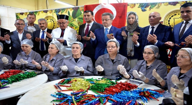 Manisadan şifa dağıtacak 7 ton mesir macununun duası yapıldı